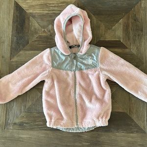 Size 2T great condition north face fleece